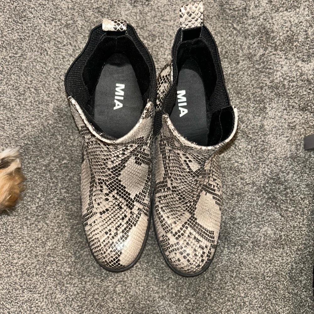 MIA Women's Snakeskin Ankle Boots